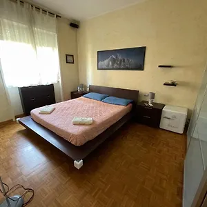 Appartamento Impeccable 3 Bedroom House Up To 6 People 10 Minutes Away From Duomo, Milano
